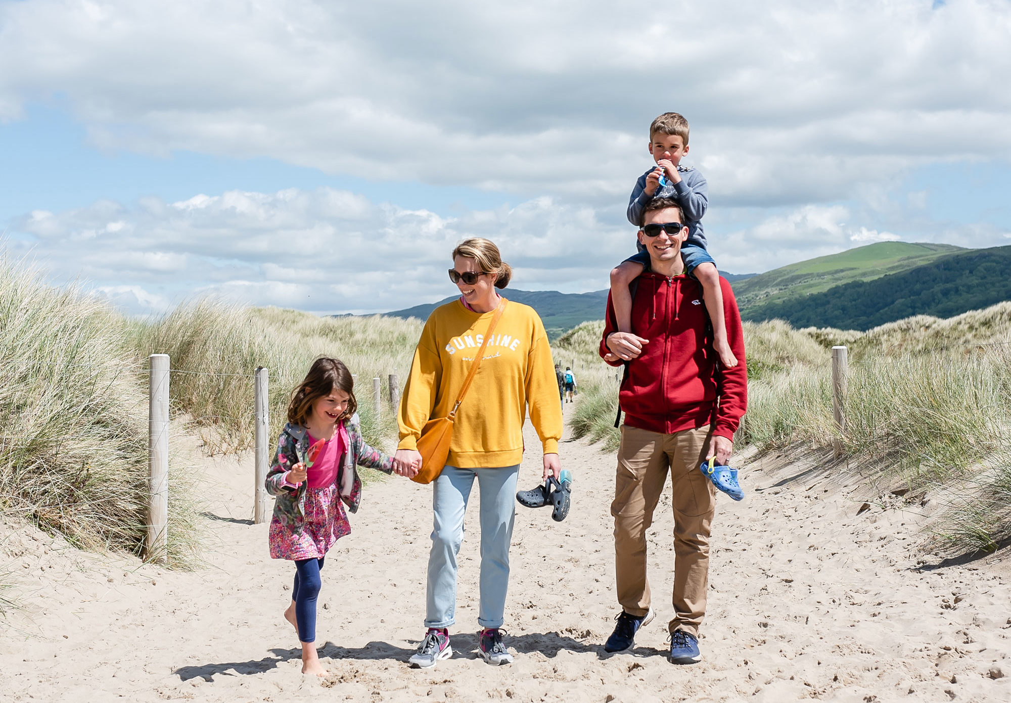 Salop-Caravan-Sites-Harlech-Beach-aspect-ratio-670-466